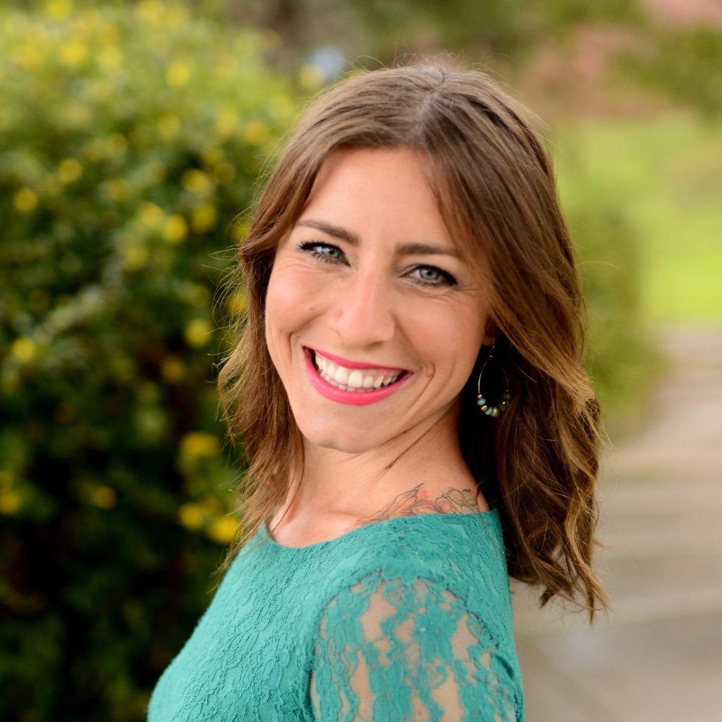 Wife, mama, artist, photographer, singer, writer, lover of God.