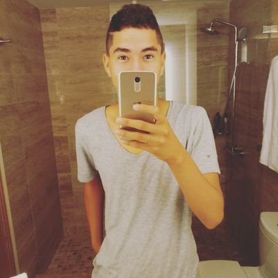 CarlosAMC44's profile picture. THE KING IS BACK 👑👑