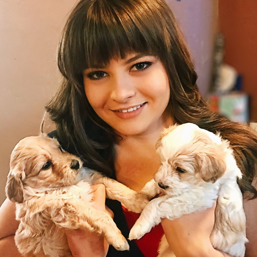 teethoplenty's profile picture. Mom to 4 dogs & 2 kitties, part #dentist part #tech enthusiast loving life and horseback riding, investor and small business supporter. ♥️🐶👩🏻‍⚕️🐴✍🏻