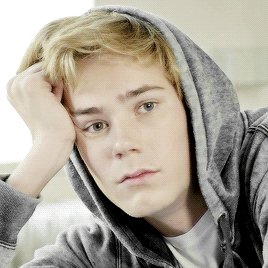 Isak_Vltsn's profile picture. Isak , 18 ans   ❤ Even min mann ❤ @EvenBN1997