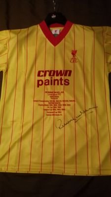 PaulieMoore1979's profile picture. 