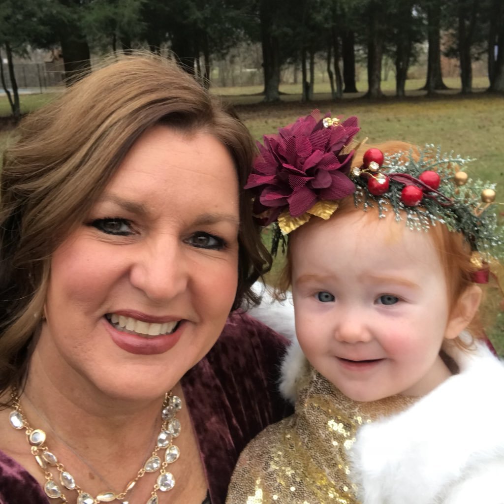 ilovepennies's profile picture. Licensed Marriage and Family Therapist and Author of Facing Dawn: A Morning Devotional for the Brokenhearted @timnischan ❤