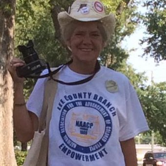 I blog 4 gardening,nature, and peace!   #NOForcedPoolingNC Proud member of https://t.co/KRaboP1AwN
& Lee Co NC NAACP https://t.co/TisNZkDspN