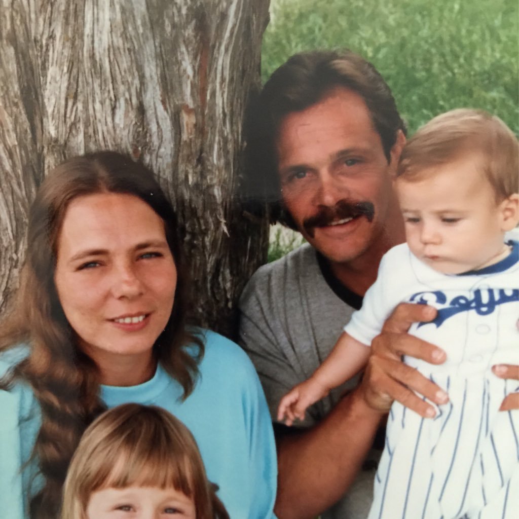 RobertL72899916's profile picture. I work on helicopters in Alaska