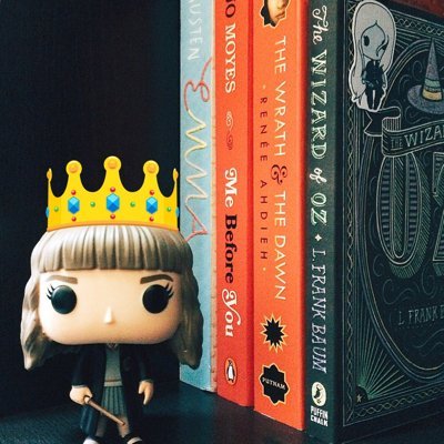 _ohhellobooks's profile picture. Book blogger. I'm obsessed with bookshelf reorganization. https://t.co/6w7YEYkQgZ.