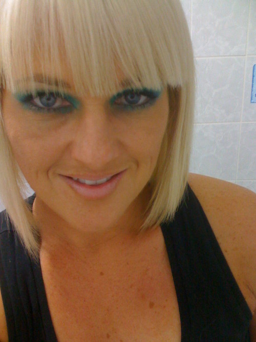 Hairdresser, Single mum, Powerlifter and Business owner.