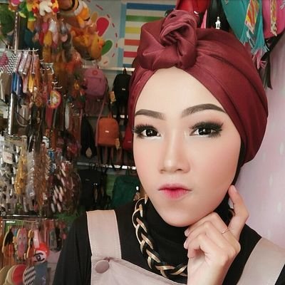 anandadwisarras's profile picture. 👀
