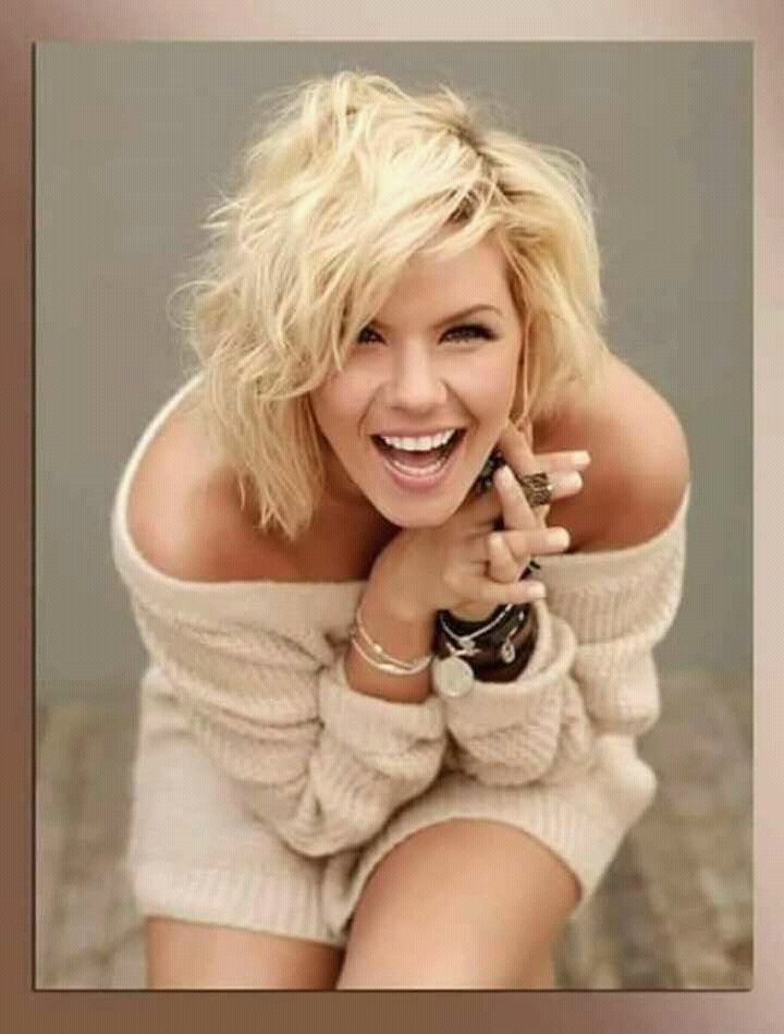 Nagadhn86's profile picture. Creo en una vida después de la muerte simplemente la energía no puede morir circula, esto se transforma y nunca se detiene 😉😉😉