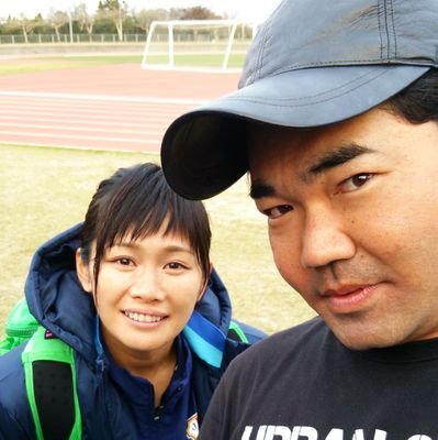 スポーツが大好き。
観戦：野球、サッカー、ゴルフ、バスケット、ボクシング、陸上など。
プレイ：バドミントン、ジョギング、ボウリング、スポーツクラブ通い。