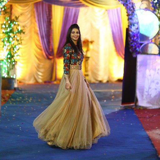 JainRoe's profile picture. Undefined.