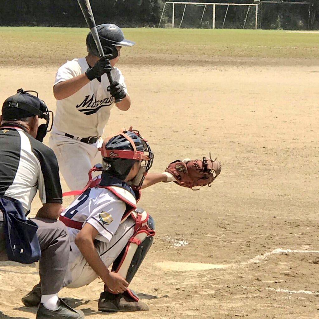 8810hayato0302's profile picture. 末武スポ少→末武中野球部/3年/キャッチャー/巨人坂本勇人/野球好きな人フォローしてください！キャッチャー好きな人も！平井 大/ノーブランド!!ブラナー✌️😘こーへい😘こま😘エド
