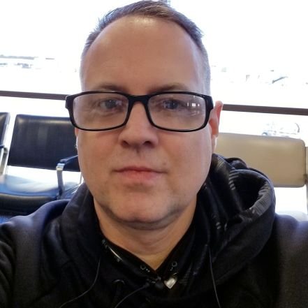 dusty_worldof's profile picture. Vegan. Technology Geek. Health food addict.