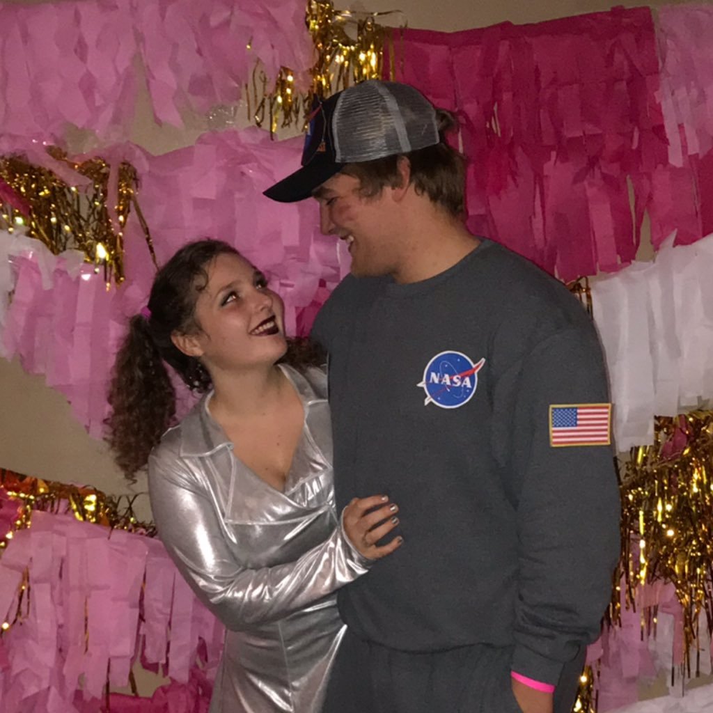 flashlight_hein's profile picture. Pretty sure legilous and captain america could kick anyones butt