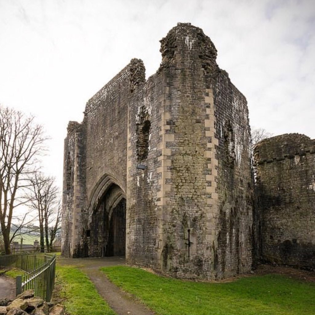 Twitter account for sharing information relevant to the local community of Llanblethian and Cowbridge.