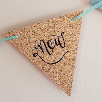 ✍️ Hand-lettered custom paper bunting and posters made in Melbourne, Australia! 🚩 Send us a ✉DM📩 for information on commission orders! We'd love to chat💖