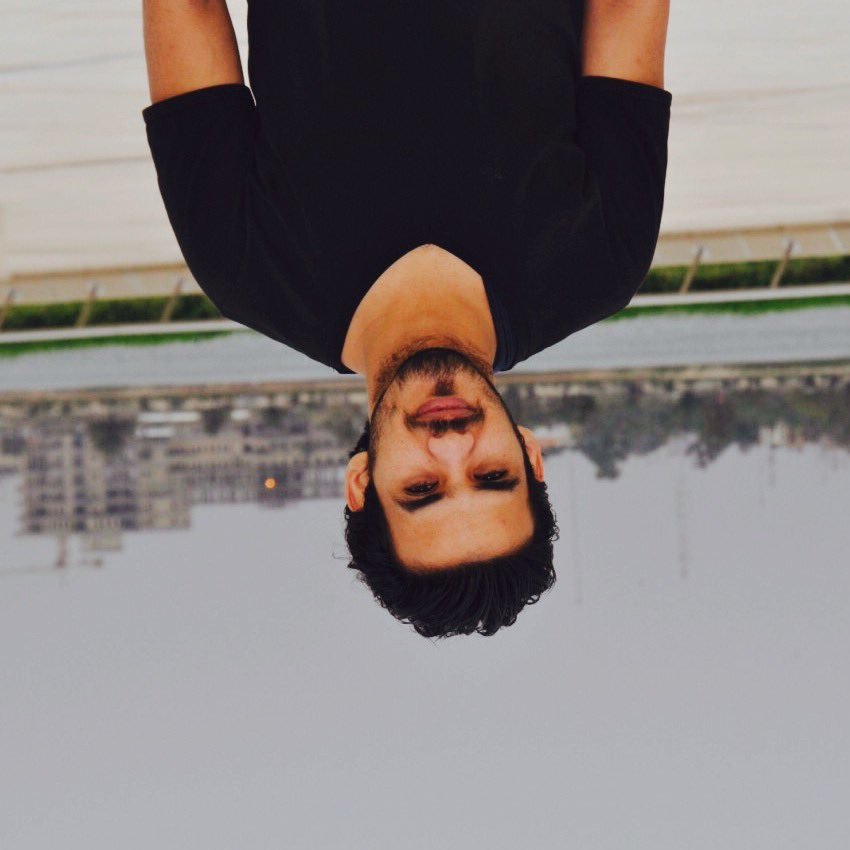كلما أستمع للموسيقى ، أندهش متسائلاً : كيف استطاعوا ترتيب الصمت بهذه الطريقة .؟