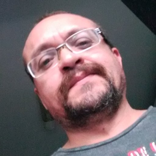 __hilam__'s profile picture. Quem nasceu na lama, não tem medo da chuva. 🌎 ¿de que vale a vida, cheia de símbolos diversos, se quem vale a vida é cheio de símbolo-fixo? 🤹