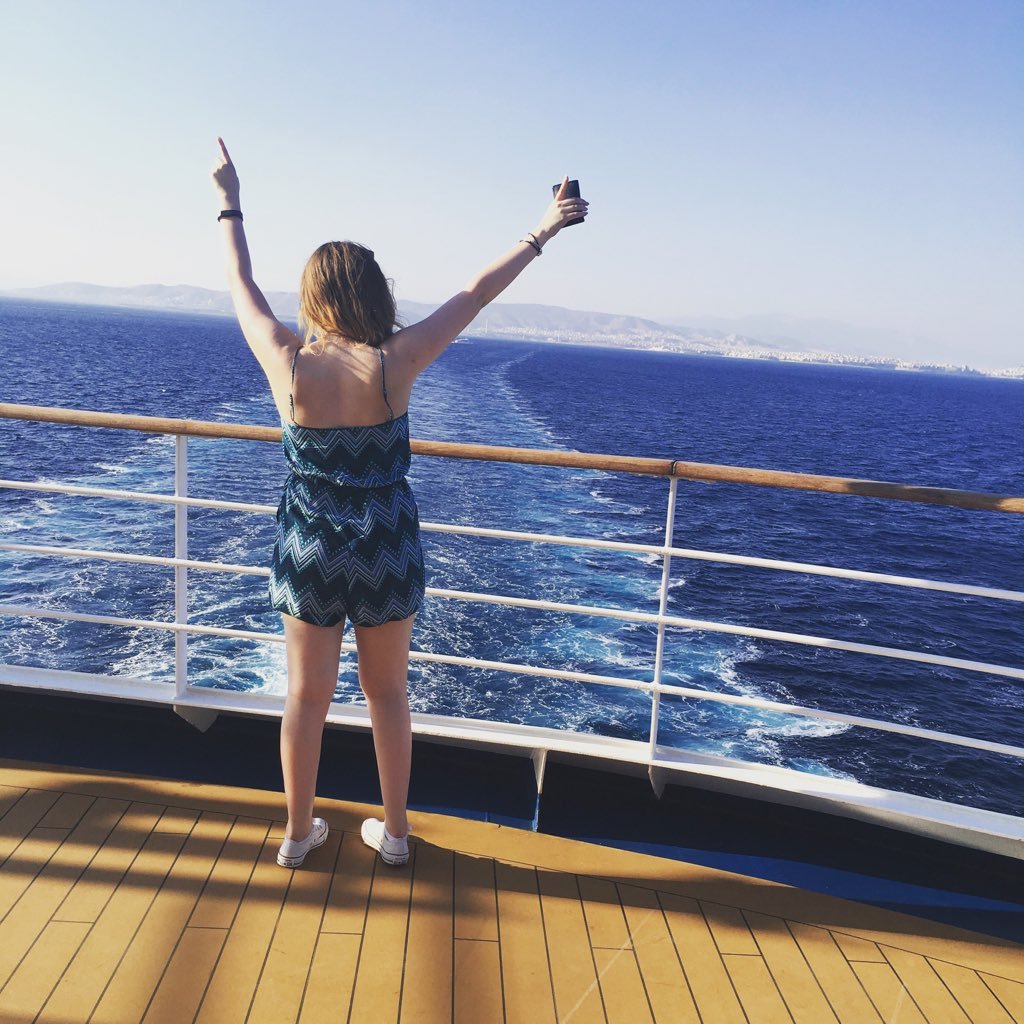 casually_lauren's profile picture. 👋🏼