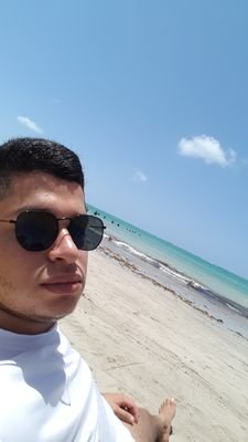 Paraibano, Católico, Grato!
Buscar seu lugar ao topo é, em alguns casos, já estar lá.