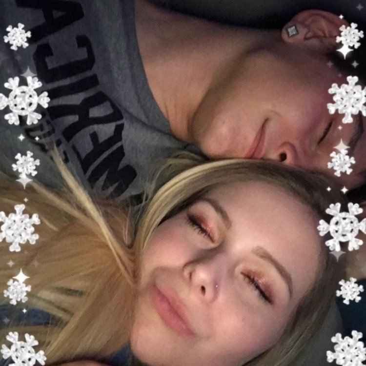 chris_houk2's profile picture. Faith😍😍