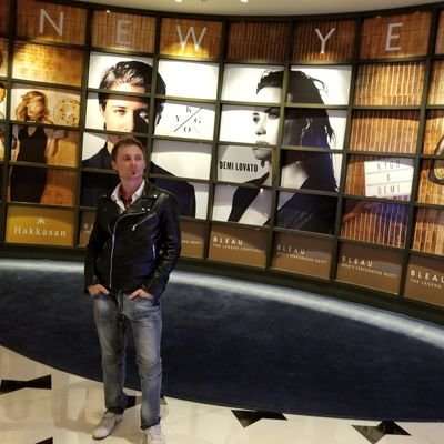 DnLamborghini's profile picture. Everybody likes me! Maybe because of my car...?))