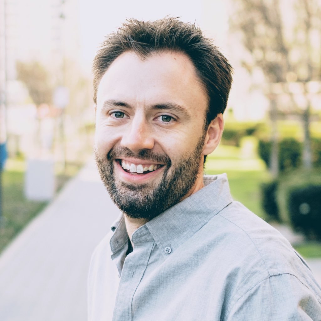 Father, husband, technology enthusiast, and currently app architecture @awscloud ☁️
