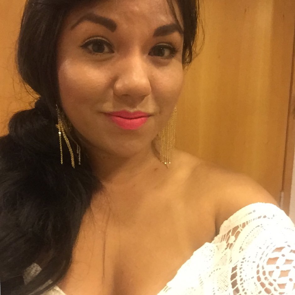 Defeña egresada de la UNAM, alias la 😘,viajera de 💓 regalo sonrisas 😁y rompo 💔ser cursi es mi profesión...Soy una hija de mi madre 📍TJ