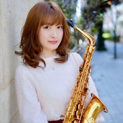 ジャズサックスプレイヤー/モデル岸本美咲のライブ情報アカウントです☺︎@MisakiAltosax