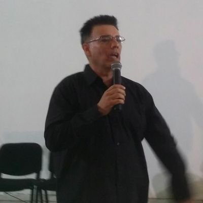 RobynNiko's profile picture. Coach, Conferencista, Escritor.  Director https://t.co/C60aFTfRyi Autor de Pinceladas de Motivación y Contagiando Optimismo #quieropuedologro