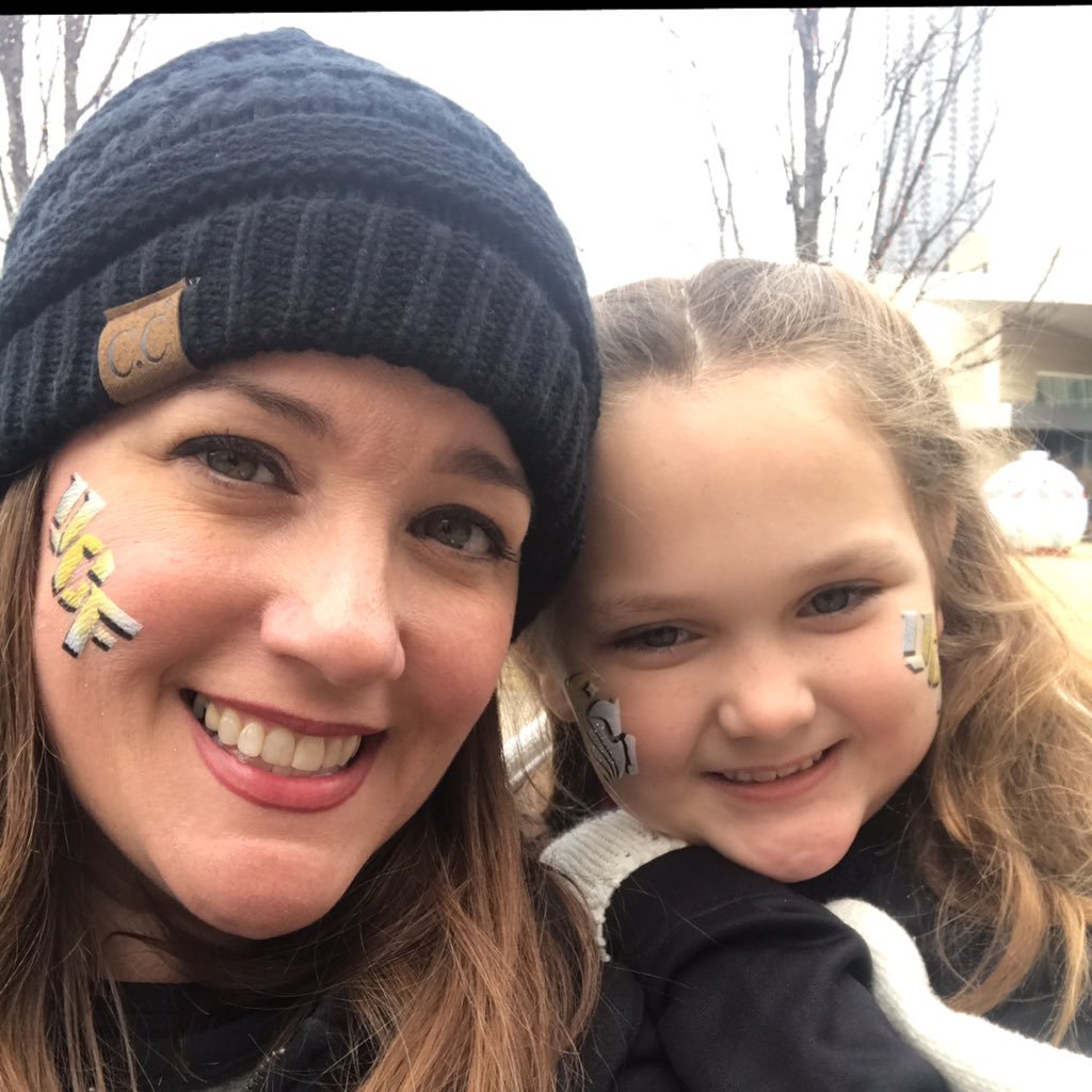 Proud mother, wife & UCF alumni, c/o '97 & '03 Go Knights! 🖤🏈💛⚔️