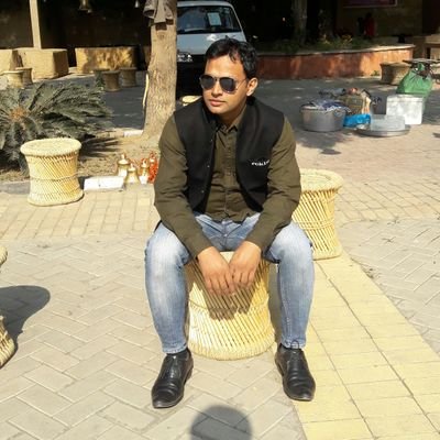 adnanelahi07's profile picture. Graphic Designer ▪Poetry Lover

#Rekhta #JashneRekhta