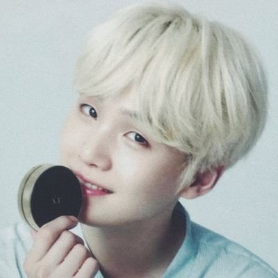 안녕 ! Somos Ana e Luiza 😊 • Protect @BTS_twt 💙 • 1 ano (02\11\2016) 🎉 •