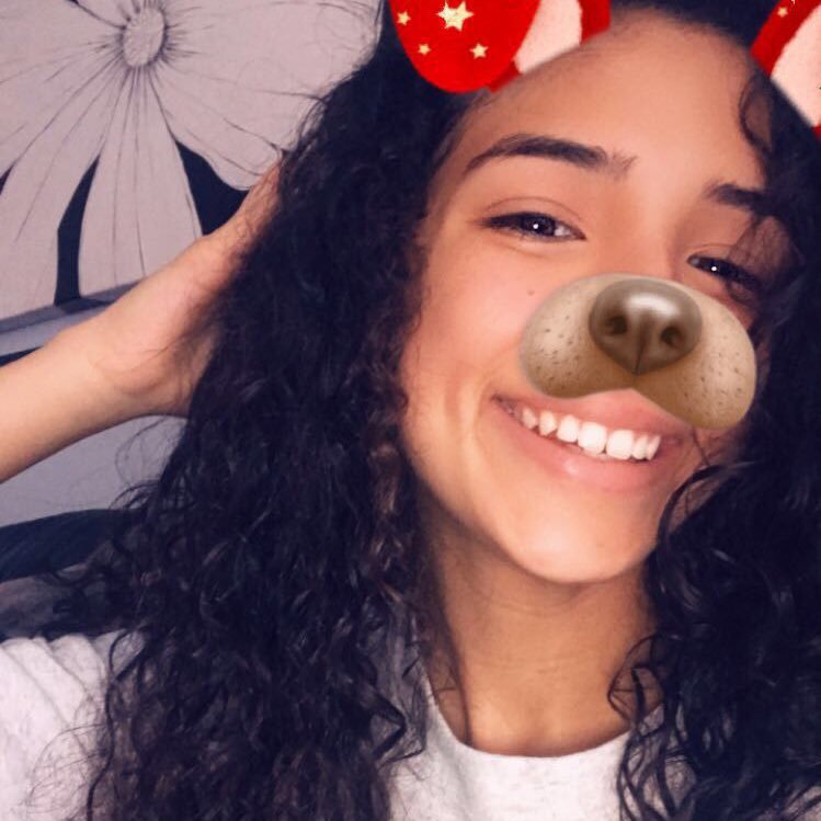 arlyn4242's profile picture. 