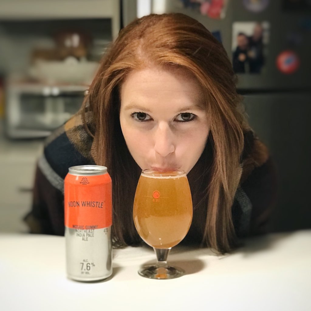 Just a girl wandering around Chicago rating craft beer and tweeting about it. Follow me on instagram @a.girl.rates.beer