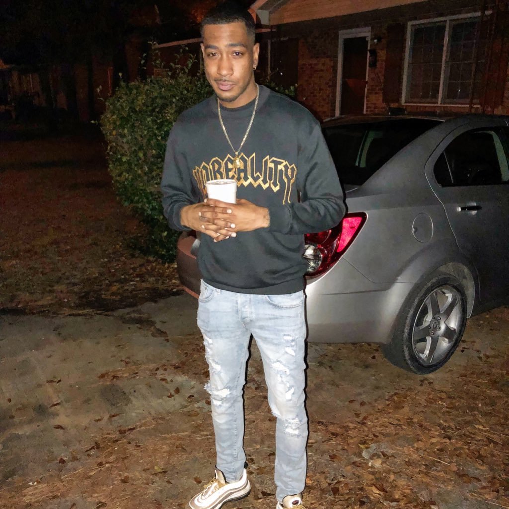 6'2 country boy small town living with big city dreams 910 🌁 R.I.P Papa 😇 IG; Mrhokecounty Karter Ricketts 👶🏼