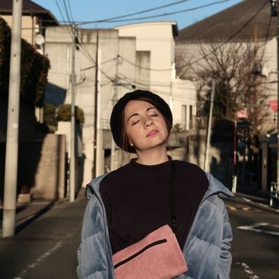 agathe_on_fire's profile picture. Ici & ailleurs,  mais surtout là-bas 
Petit à petit vers la sobriété