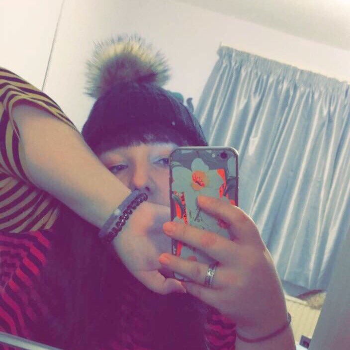 laurenFREAK's profile picture. i’m an artist