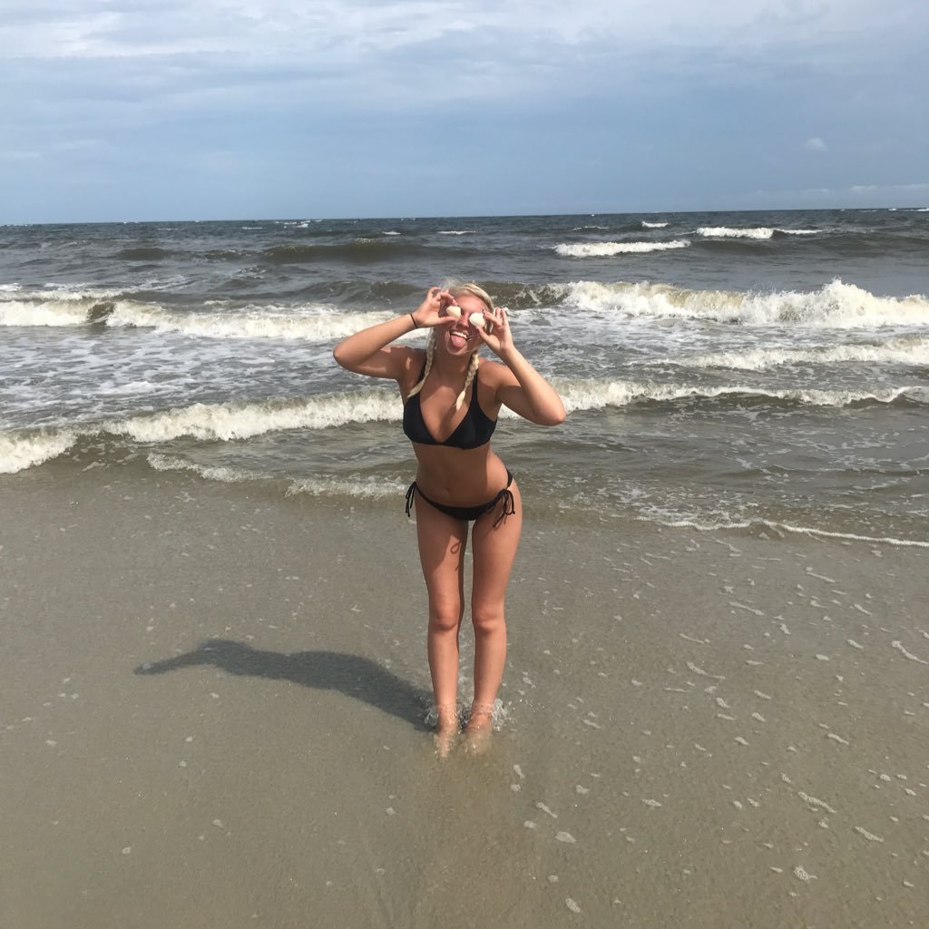 Brooke_atwell's profile picture. 