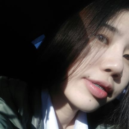 addme_e's profile picture. be yourself😚