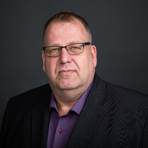 Sr. Product Manager EMEA @MimakiEurope, a leading manufacturer of wide-format inkjet printers & cutters for the sign/graphics, textile & industrial markets