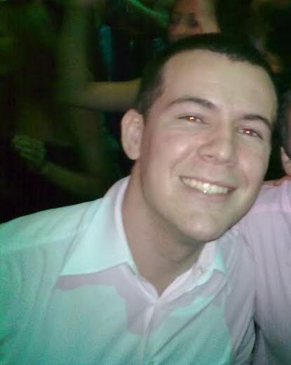 yurifpires's profile picture. 