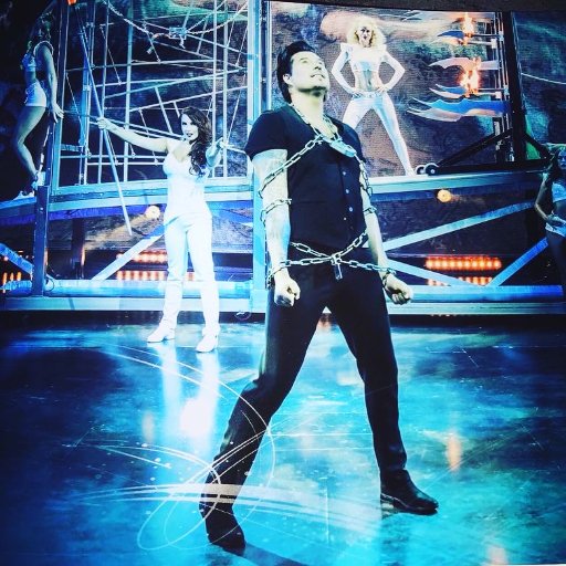 Award winning illusionist.  Theatre shows, Company events, Circus and TV/Film. Seen on Britain's got Talent, Das Supertalent and Hollands got Talent.