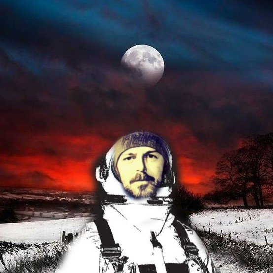 raggamuffs's profile picture. Connection~to~Country, Green~Thumb, Astronomer by night~(for convenience), Unions, Minimalist, 🏴🌹.