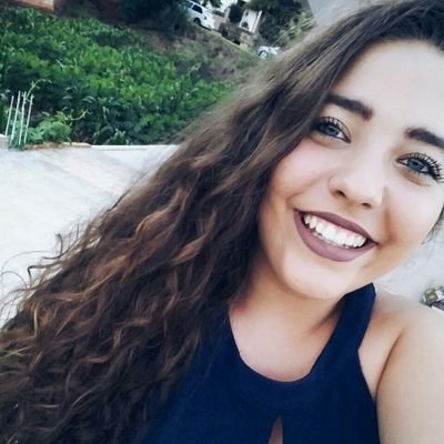 castelbruna's profile picture. Menina risonha que ri e que sonha 💘🙅
Canceriana♋
15 anos colorada🔴⚪
Dançarina na cia de dança corpo e alma 🙆