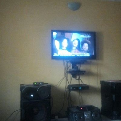 Connects men and women together..strictly for ladies and guys ..who wants to have fun... Just follow and inbox ur info a girl or guy contact will be sent to you
