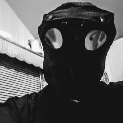 VibinLow's profile picture. Peace Pipe, Good Music, Aquariums & DHC. keepin them poppies growin & that dub flowin. Official member of the White Glove Society.