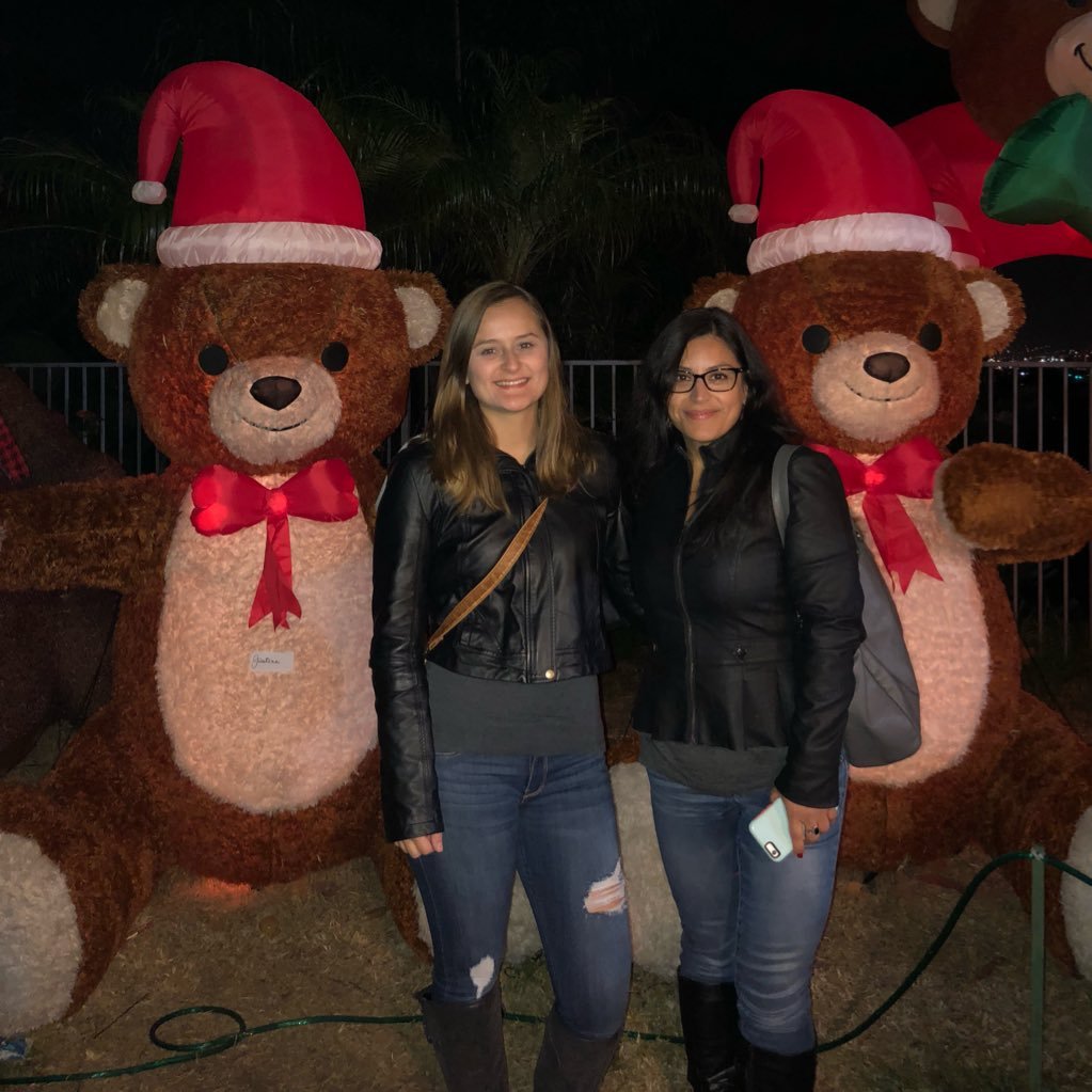 chelseasolano's profile picture. 