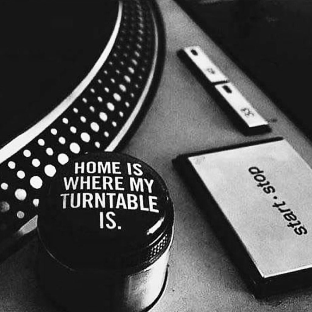 radiolovelove1's profile picture. https://t.co/JLi1N0xcWH. Booking: wido.schmitz@ssc.de