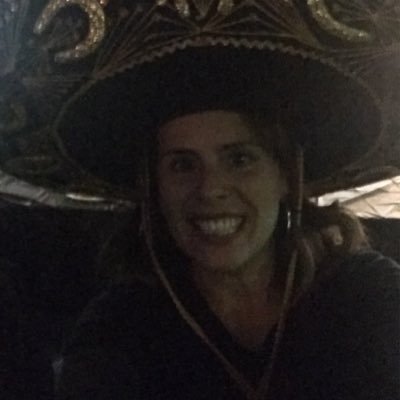 carlapereira524's profile picture. 