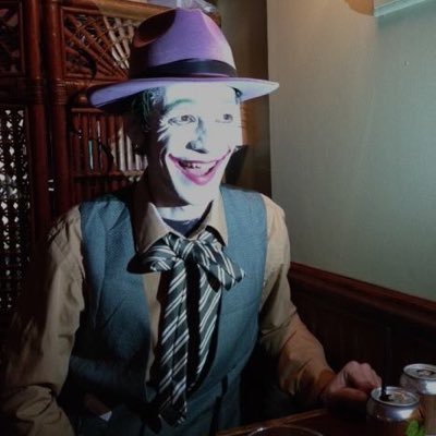 theelliotte's profile picture. 